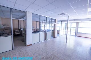  Immeuble � vendre 980 m�