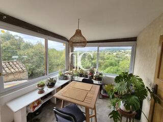  Villa à vendre 15 + pièces 253 m²