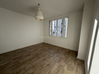  Appartement à louer 3 pièces 54 m²