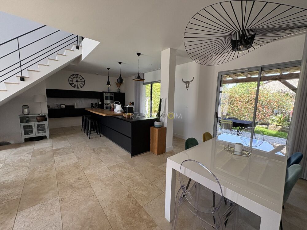 Maison 4 pièces 145 m² · à Saint Cyr sur Loire · 145 m² · 680 000 €