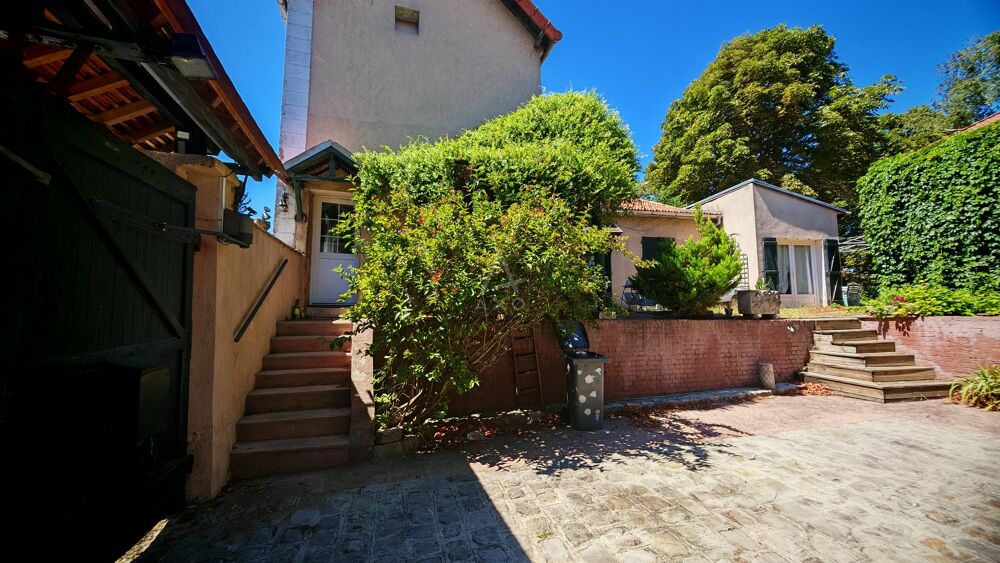 Maison 6 pièces 180 m² · à Bonneuil en France · 180 m² · 780 000 €