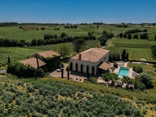  Maison  vendre 9 pices 370 m