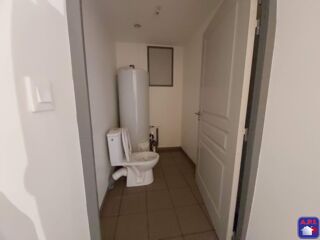  Appartement à louer 4 pièces 82 m²