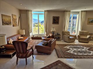  Appartement � vendre 4 pi�ces 240 m�