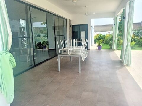  Maison � louer 5 pi�ces 180 m� Saly