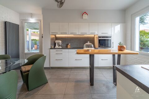   Maison Maison - 6 pièce(s) - 150 m²
