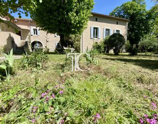  Villa à vendre 15 + pièces 266 m²