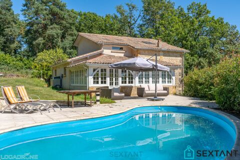   Maison Maison - 8 pièce(s) - 213 m²