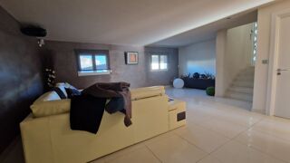  Maison � vendre 5 pi�ces 209 m�