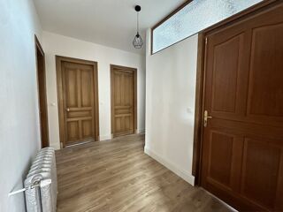  Appartement à louer 4 pièces 106 m²