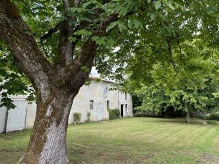  Villa à vendre 15 + pièces 330 m²