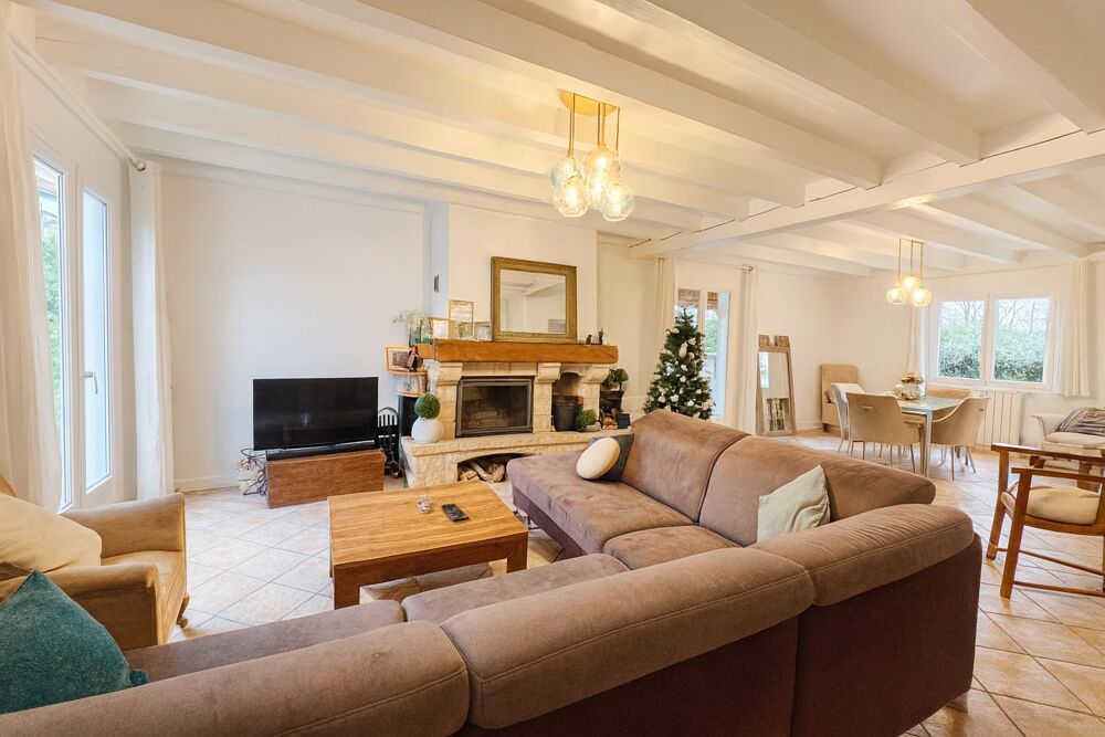 � vendre  Villa Ustaritz (64480)