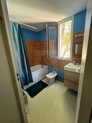 Appartement à louer 3 pièces 64 m²