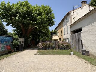  Villa  vendre 15 + pices 400 m