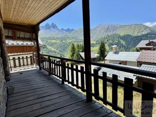  Villa � vendre 15 + pi�ces 266 m�