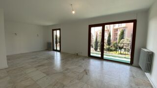  Appartement à louer 4 pièces 110 m²