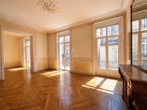   Appartement ancien Appartement - 4 pièce(s) - 103 m²