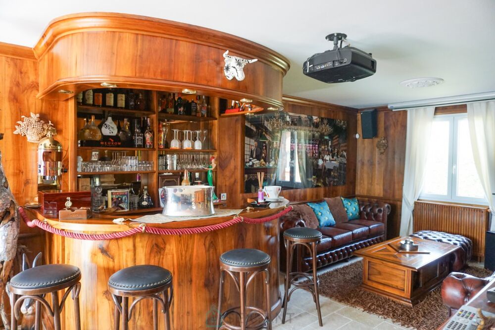 � vendre  Villa Hautefort (24390)