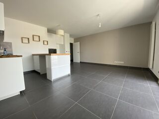  Appartement à louer 3 pièces 69 m²