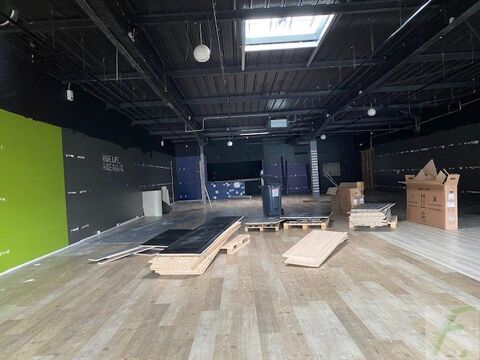 Local commercial 5807 73230 Saint alban leysse