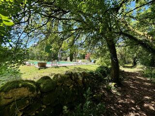  Maison  vendre 15 + pices 474 m