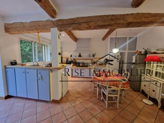  Maison � vendre 9 pi�ces 369 m�