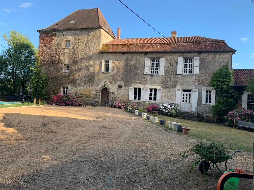  vendre  Proprit/chteau Saint-Jory-de-Chalais (24800)