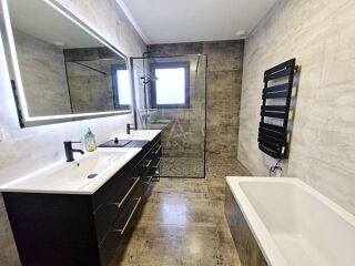  Villa � vendre 7 pi�ces 205 m�