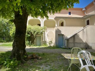  Maison à vendre 15 + pièces 345 m²