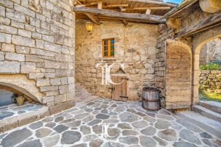  Villa à vendre 12 pièces 402 m²