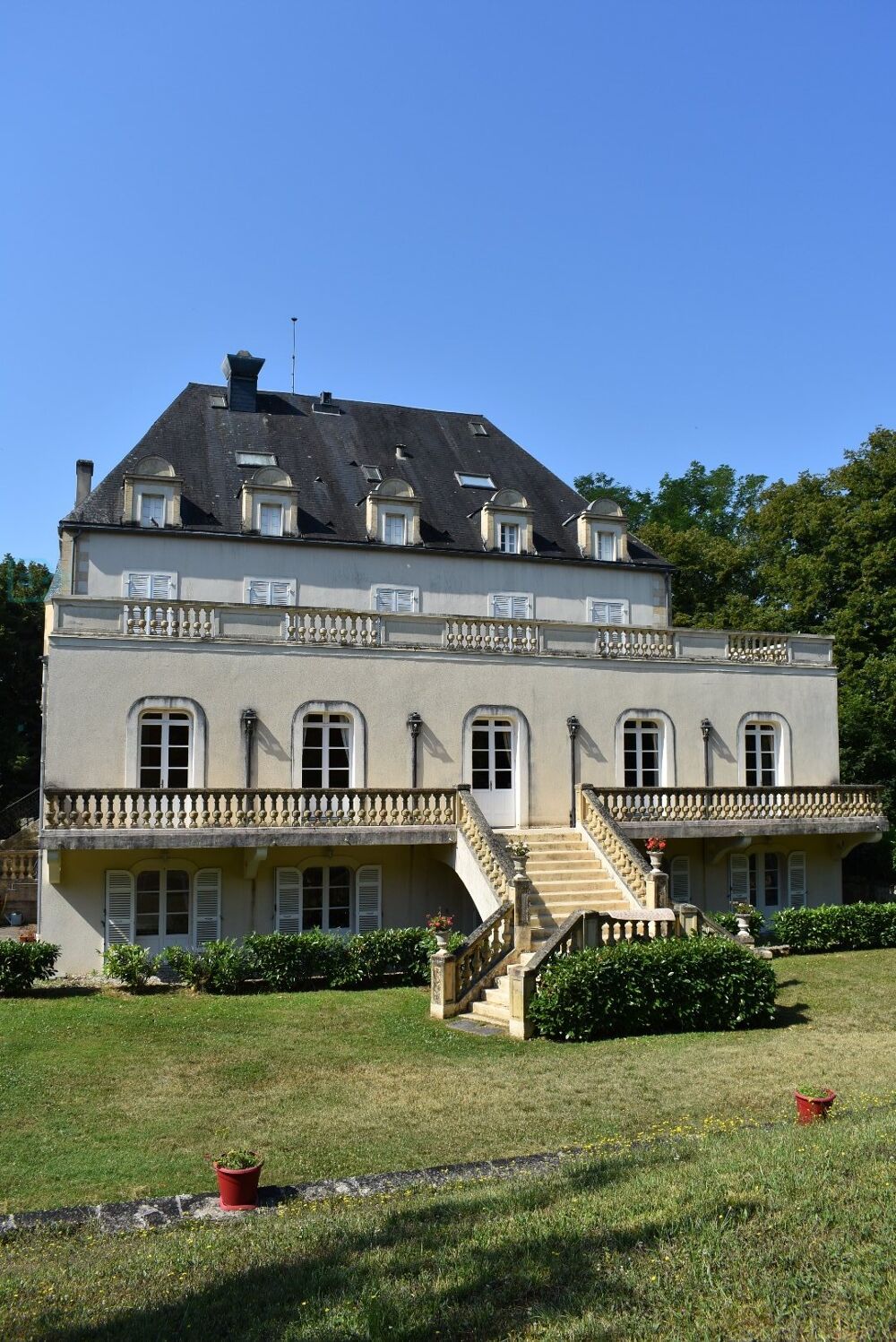 à vendre  Propriété/château Valojoulx (24290)