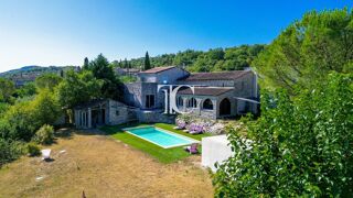  Villa � vendre 5 pi�ces 195 m�