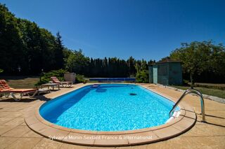  Villa  vendre 6 pices 220 m