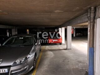  Parking / Garage à louer 