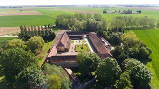  Villa � vendre 15 + pi�ces 3900 m�