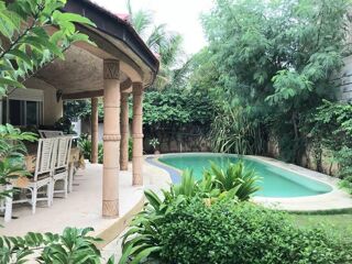  Maison � vendre 7 pi�ces 300 m� Saly