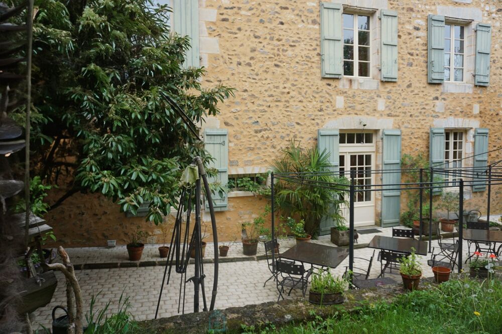 � vendre  Villa Nontron (24300)