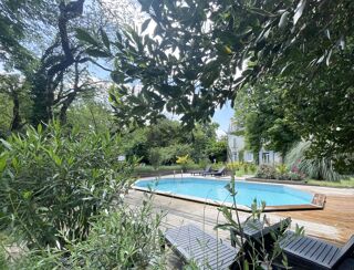  Propri�t�/ch�teau � vendre 15 + pi�ces 721 m�