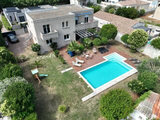  Villa à vendre 7 pièces 250 m²