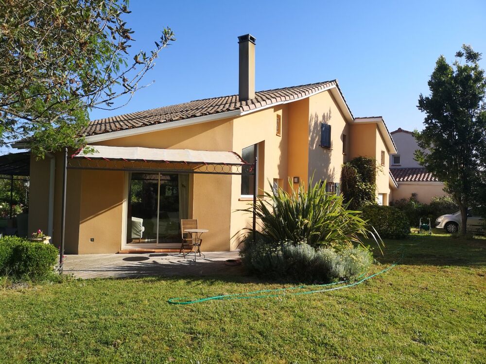 Maison 7 pièces 160 m² à Sainte Foy d'Aigrefeuille