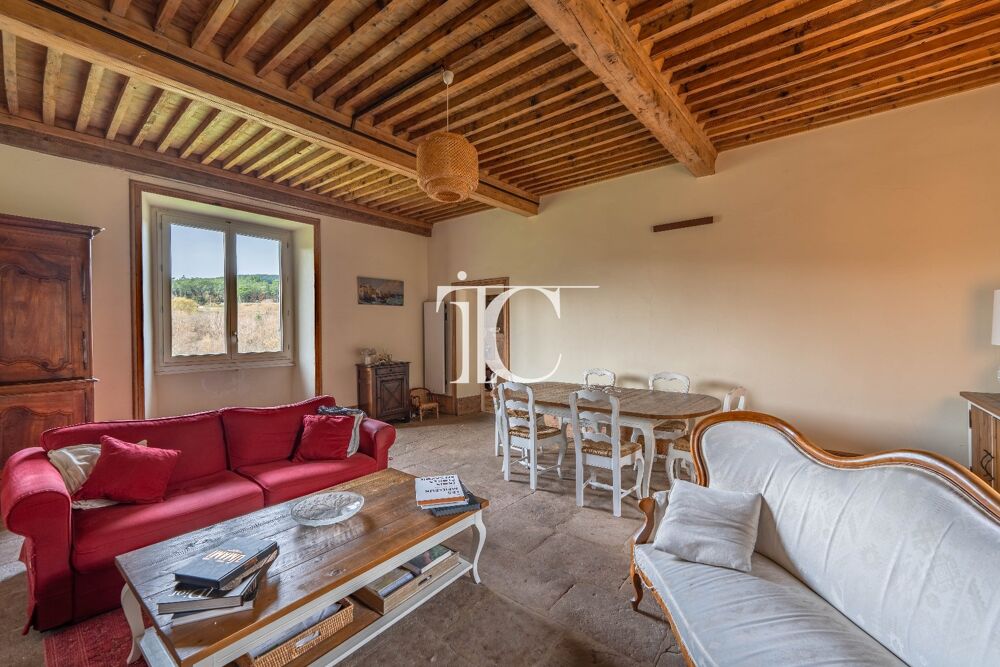 � vendre  Villa Vinezac (07110)