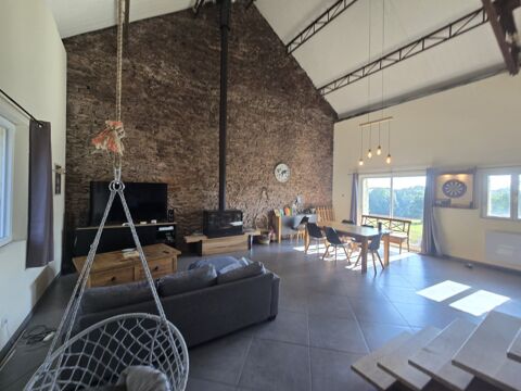   Maison et d�pendances Maison - 8 pi�ce(s) - 223 m�