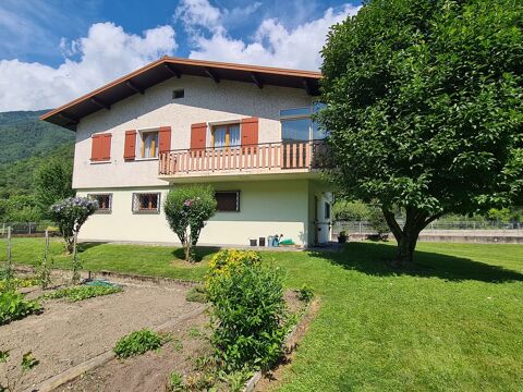   Maison Maison - 5 pi�ce(s) - 107 m�