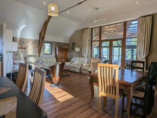  Maison � vendre 15 + pi�ces 385 m�