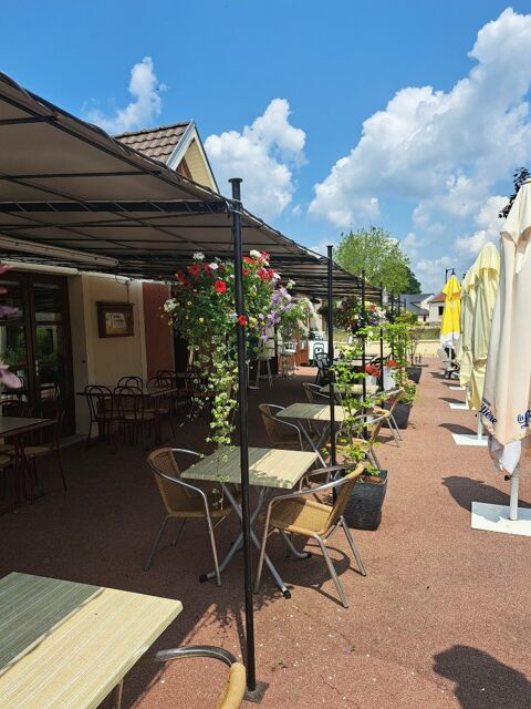 Caf&eacute; - Restaurant 55000 63700 Moureuille