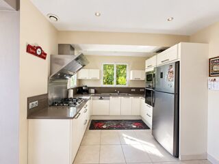  Villa à vendre 6 pièces 214 m²