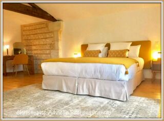  Villa à vendre 15 + pièces 700 m²