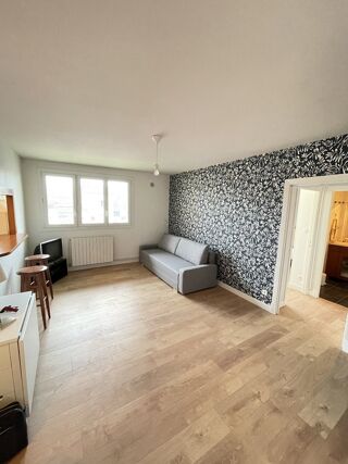  Appartement à louer 2 pièces 45 m²