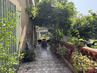  Villa à vendre 15 + pièces 401 m²