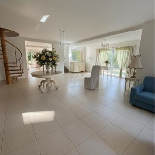  Maison à vendre 6 pièces 280 m²
